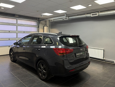 Kia Ceed 1.6 AT (128 л.с.) 2018