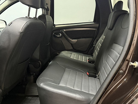 Renault Duster 2.0 4WD AT (143 л.с.) 2017