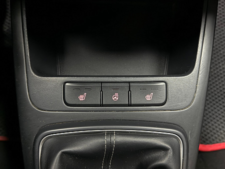 KIA Rio X-Line 1.6 MT (123 л.с.) 2018