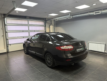 Renault Fluence 1.6 MT (106 л.с.) 2013