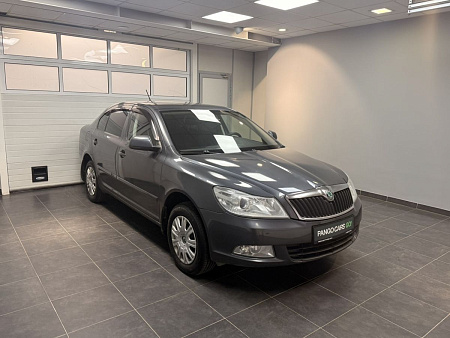 Skoda Octavia 1.6 MPI MT (102 л.с.) 2012