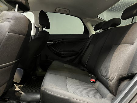 ВАЗ (LADA) Vesta 1.6 MT (106 л.с.) 2016