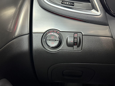 Opel Mokka 1.8 MT (140 л.с.) 2013