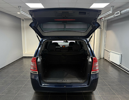 Opel Zafira 1.8 MT (140 л.с.) 2011
