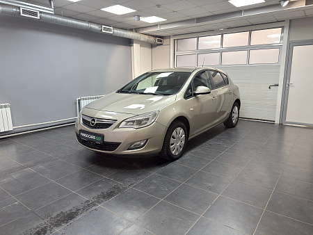 Opel Astra 1.6 AT (115 л.с.) 2012