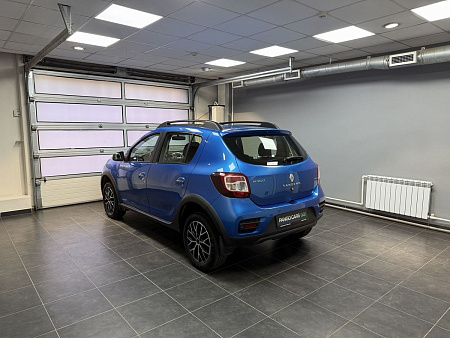 Renault Sandero Stepway 1.6 CVT (113 л.с.) 2019