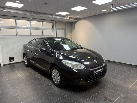 Renault Fluence 1.6 AT (106 л.с.) 2012