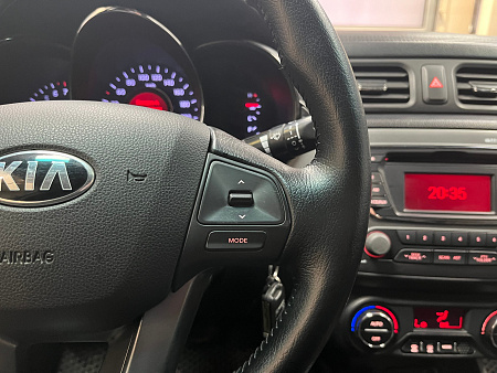 KIA Rio 1.6 AT (123 л.с.) 2013