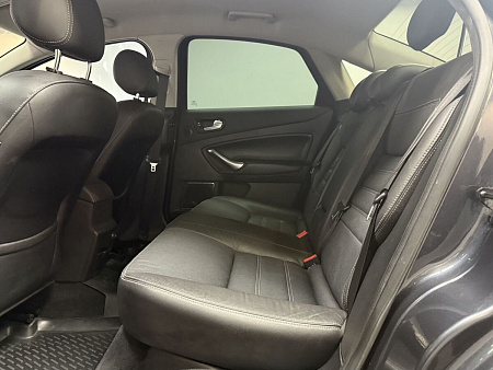 Ford Mondeo 2.3 AT (161 л.с.) 2010
