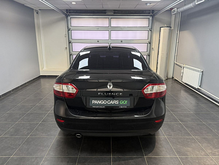 Renault Fluence 1.6 MT (106 л.с.) 2013
