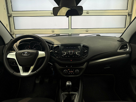 ВАЗ (LADA) Vesta 1.6 MT (106 л.с.) 2016