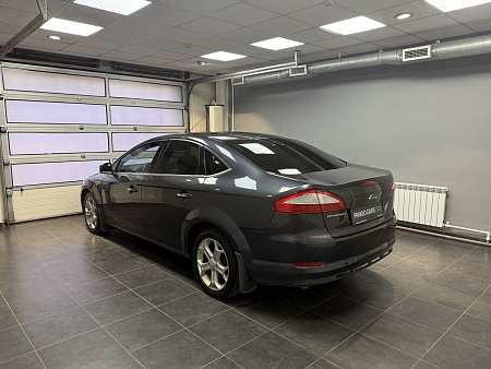 Ford Mondeo 2.3 AT (161 л.с.) 2010
