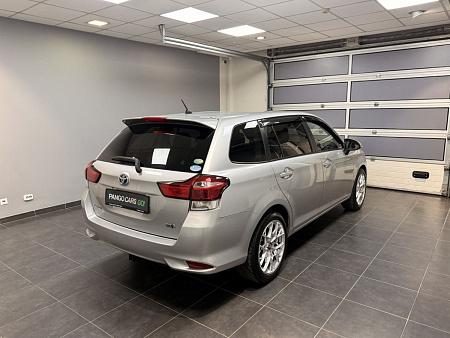 Toyota Corolla Fielder 1.5hyb CVT (74 л.с.) 2019