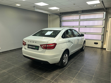 ВАЗ (LADA) Vesta 1.6 MT (106 л.с.) 2018
