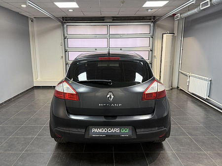 Renault Megane 1.6 AT (106 л.с.) 2010