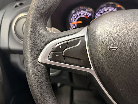 Renault Sandero Stepway 1.6 AT (102 л.с.) 2019