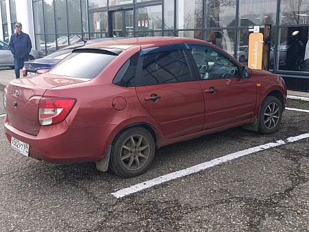 ВАЗ (LADA) Granta 1.6 AT (98 л.с.) 2012