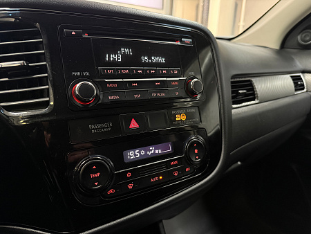 Mitsubishi Outlander 2.0 CVT (146 л.с.) 2013