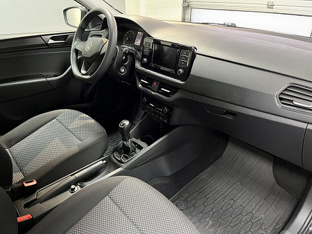 Volkswagen Polo 1.6 MPI MT (110 л.с.) 2020