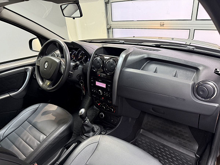 Renault Duster 2.0 4WD MT (143 л.с.) 2018