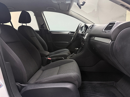 Volkswagen Golf 1.6 DSG (102 л.с.) 2012