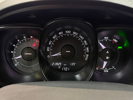 ВАЗ (LADA) Vesta 1.6 MT (106 л.с.) 2017