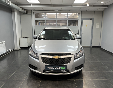 Chevrolet Cruze 1.6 MT (109 л.с.) 2012