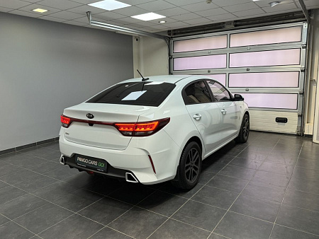 Kia Rio 1.6 AT (123 л.с.) 2020