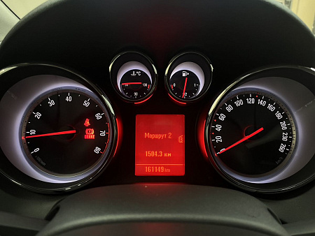 Opel Astra 1.6 MT (115 л.с.) 2011