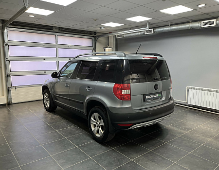 Skoda Yeti 1.2 TSI DSG (105 л.с.) 2011