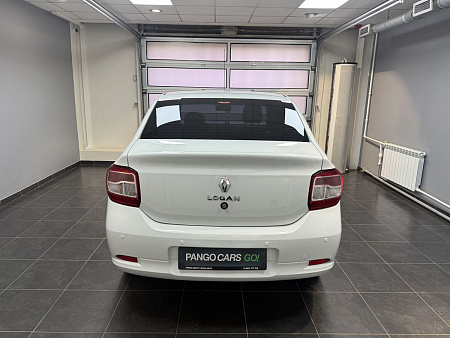 Renault Logan 1.6 MT (82 л.с.) 2022