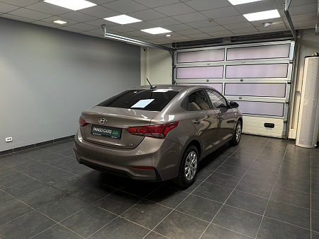 Hyundai Solaris 1.6 MT (123 л.с.) 2019