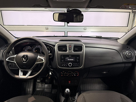 Renault Logan Stepway 1.6 MT (113 л.с.) 2019