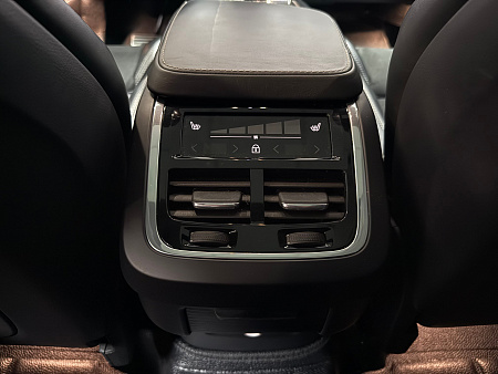 Volvo XC90 2.0 T5 4WD AT (249 л.с.) 5 мест 2019