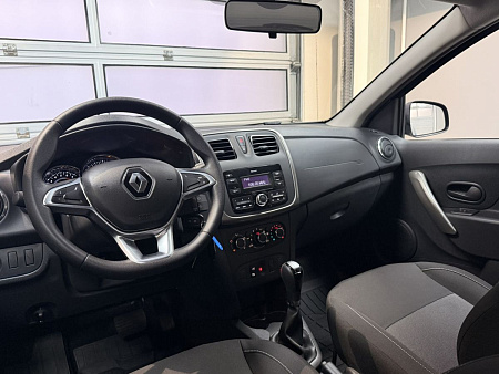 Renault Sandero Stepway 1.6 AT (102 л.с.) 2019