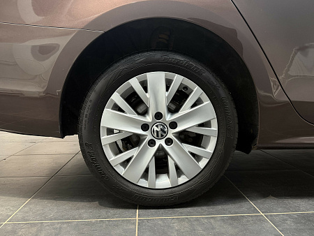 Volkswagen Jetta 1.6 MT (85 л.с.) 2014