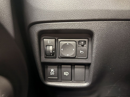 Nissan Juke 1.6 MT (94 л.с.) 2013