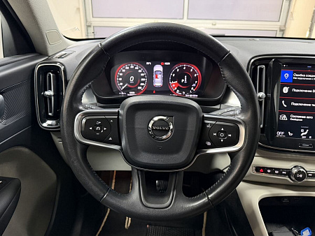 Volvo XC40 2.0 4WD AT (190 л.с.) 2020