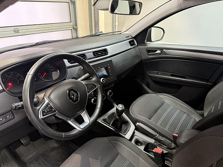 Renault Arkana 1.6 MT (114 л.с.) 2020
