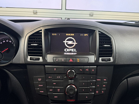 Opel Insignia 2.0 Turbo AT (220 л.с.) 2012