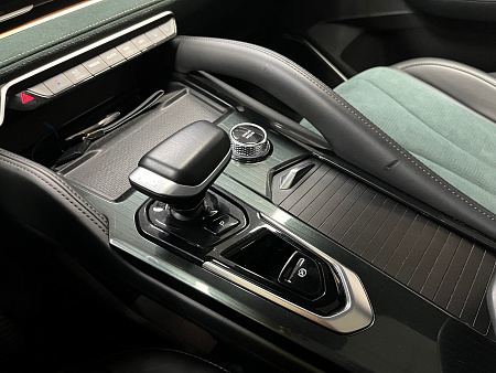 Geely Monjaro 2.0 4WD AT (238 л.с.) 2023