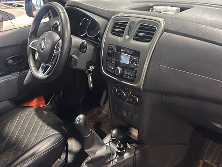 Renault Sandero Stepway 1.6 MT (82 л.с.) 2020