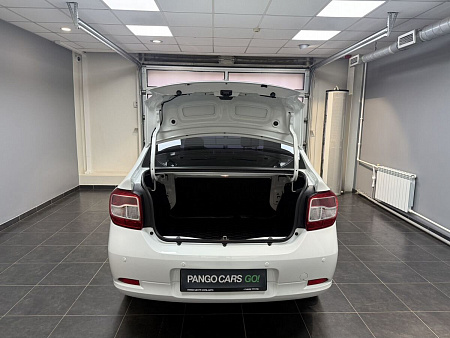 Renault Logan 1.6 MT (82 л.с.) 2022