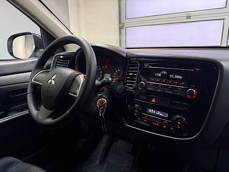 Mitsubishi Outlander 2.0 CVT (146 л.с.) 2013