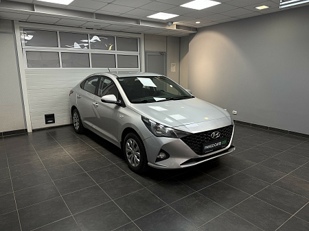 Hyundai Solaris 1.6 MT (123 л.с.) 2021