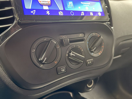 Nissan Juke 1.6 MT (94 л.с.) 2013
