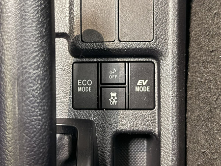 Toyota Corolla Fielder 1.5hyb CVT (74 л.с.) 2019
