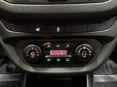 ВАЗ (LADA) Vesta 1.6 MT (106 л.с.) 2018