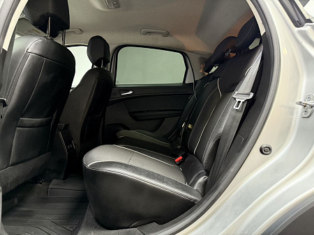 Renault Arkana 1.6 4WD MT (114 л.с.) 2021