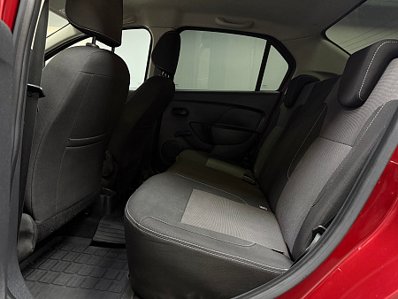 Renault Logan Stepway 1.6 MT (113 л.с.) 2021